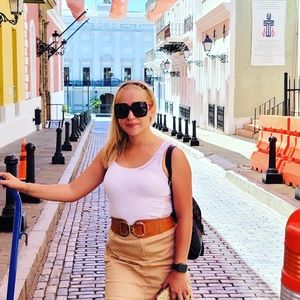 Meet your Posher, Vicky